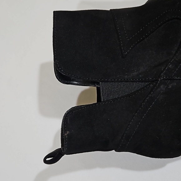 Size 8, Roebuck & Co. Black Wedge Booties - Picture 13 of 15